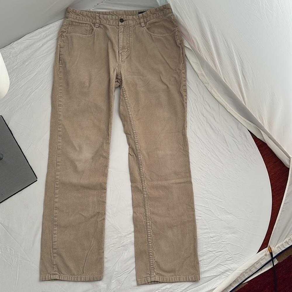 Vineyard Vines 5 pocket corduroy pants